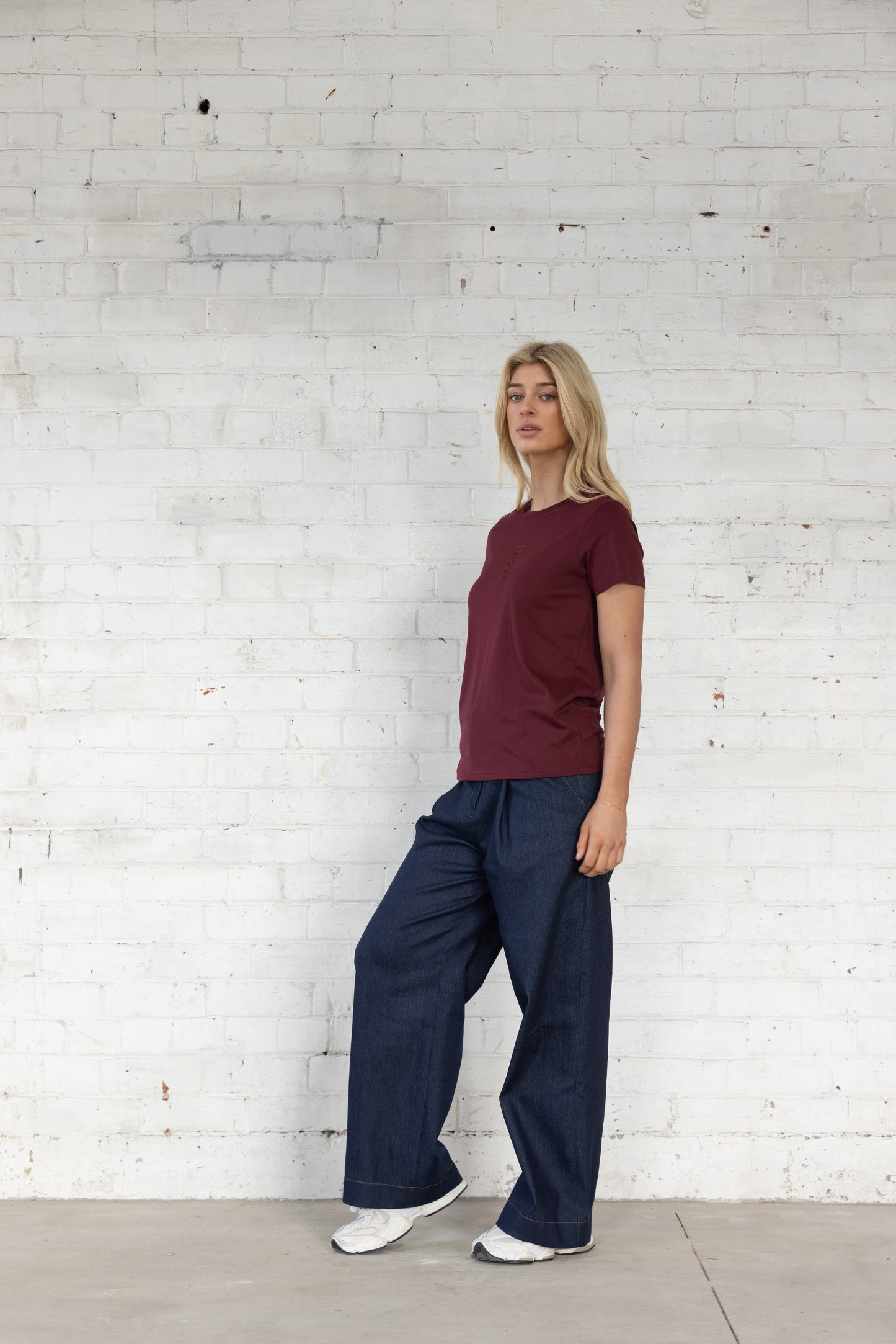 Column T-shirt | Red Velvet