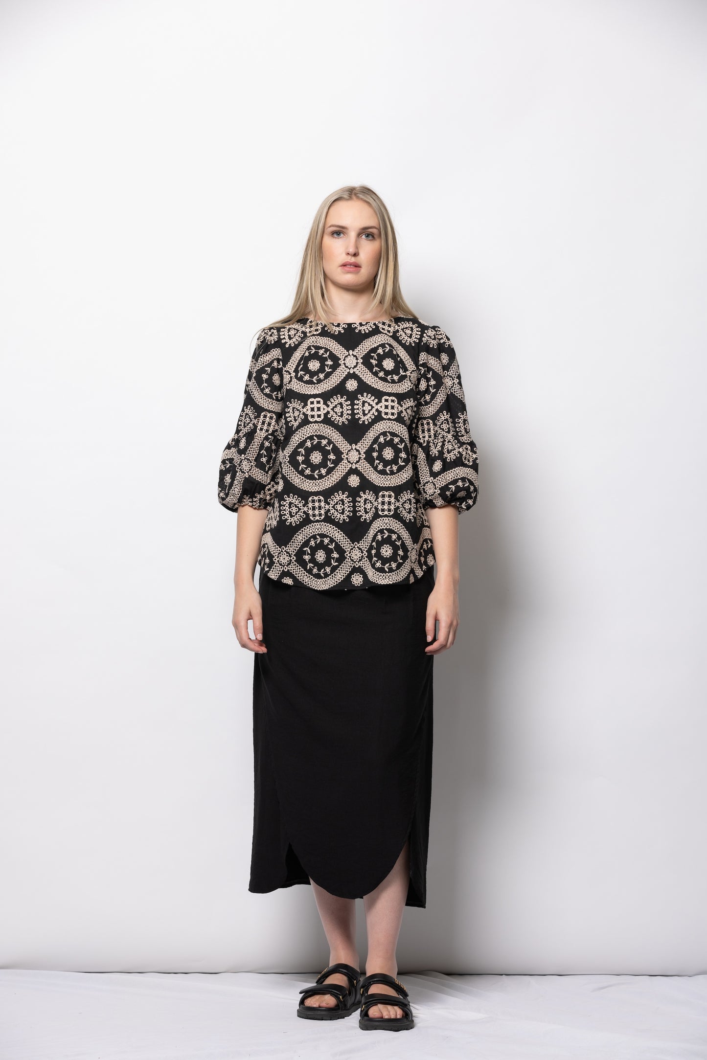 Direction Top | Black/Cream