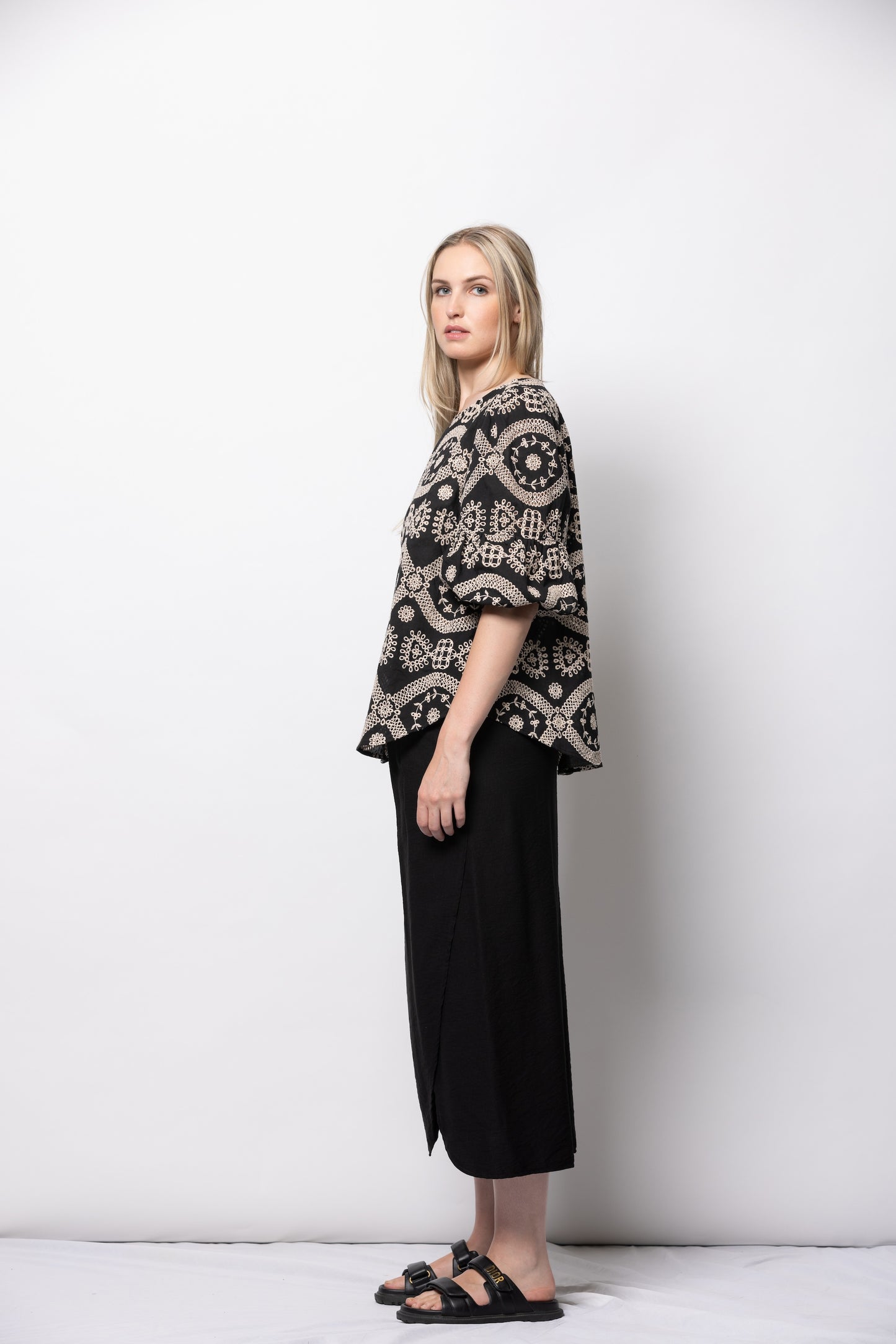 Direction Top | Black/Cream