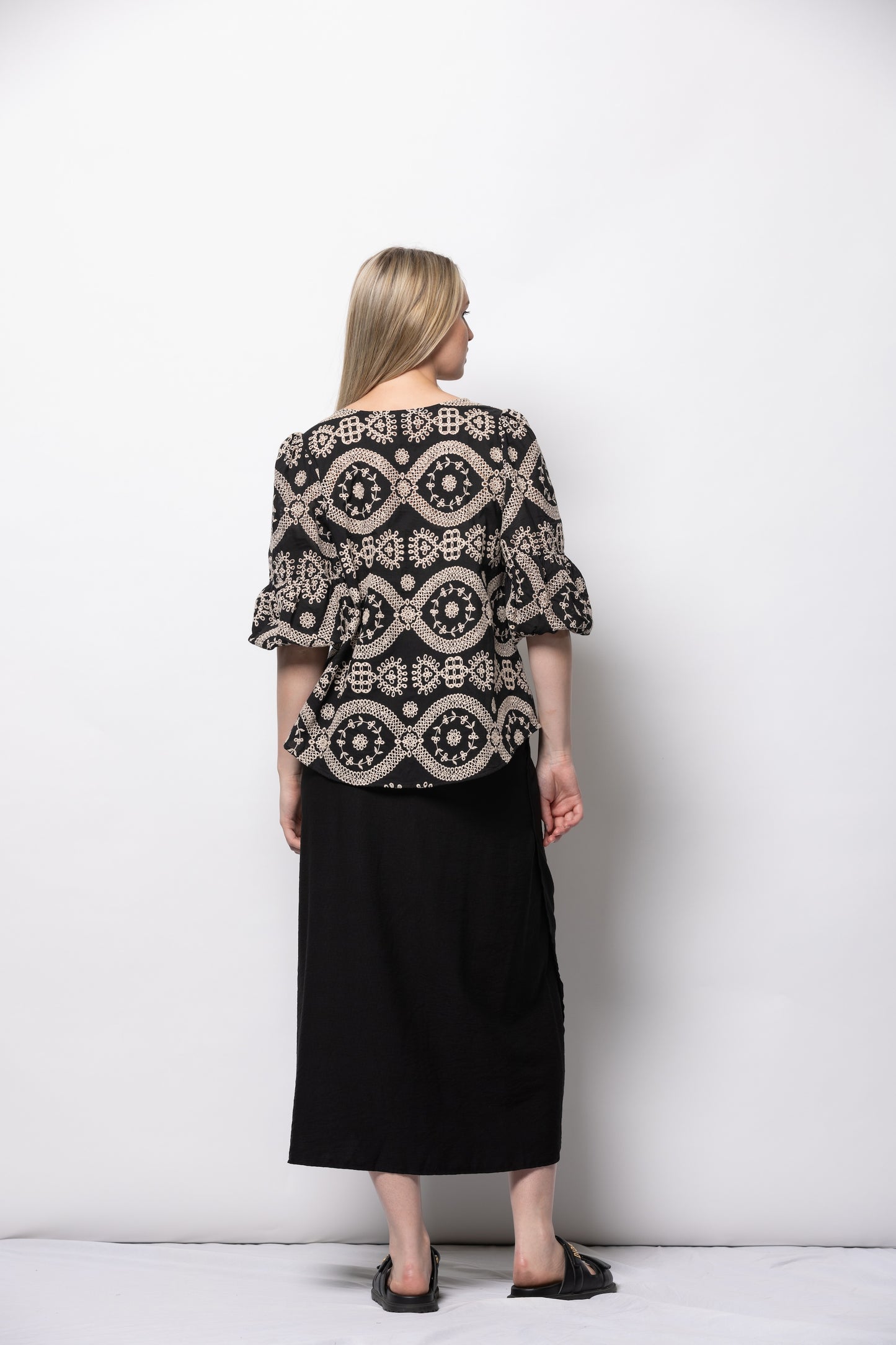 Direction Top | Black/Cream